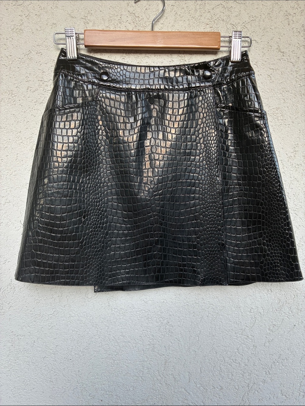 Guess Collection Black Faux Croc A-Line Mini Skirt